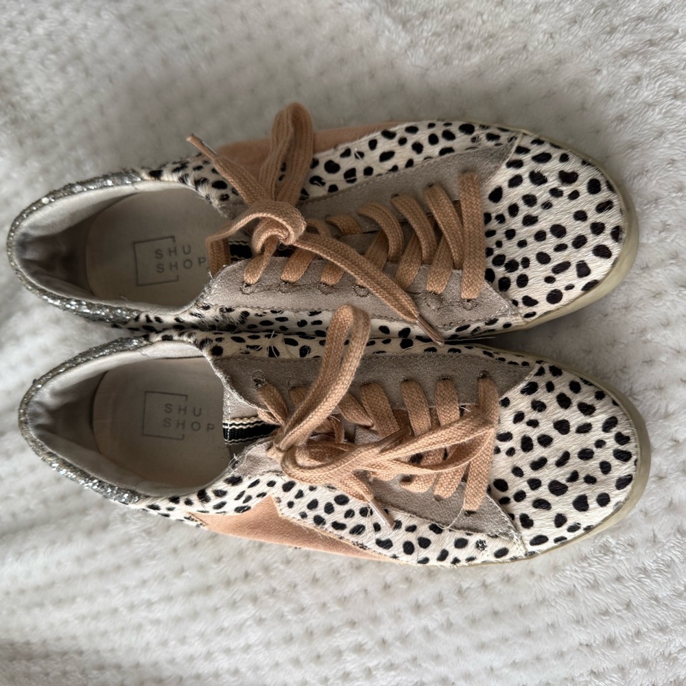 ShuShop Women's Sneakers - Tan and Black